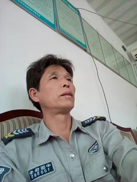 卧窗听雨的第一张照片--安庆相亲服务中心
