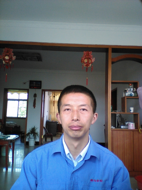 红玫瑰的第一张照片--安庆相亲服务中心