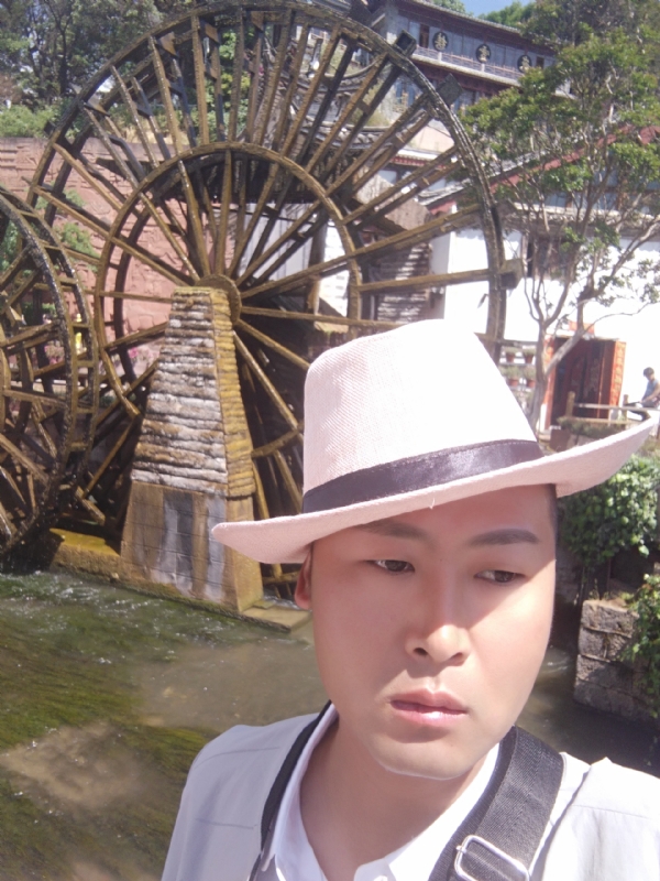 曲靖相亲的第一张照片--安庆相亲服务中心