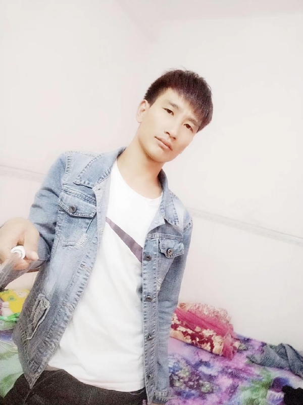 心好痛的第一张照片--安庆相亲服务中心