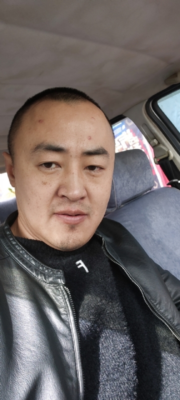 精神九哥的第一张照片--安庆相亲服务中心