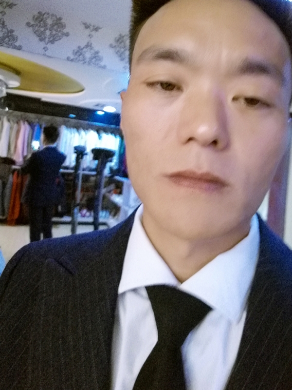 醉酒的蝴蝶的第二张照片--安庆相亲服务中心