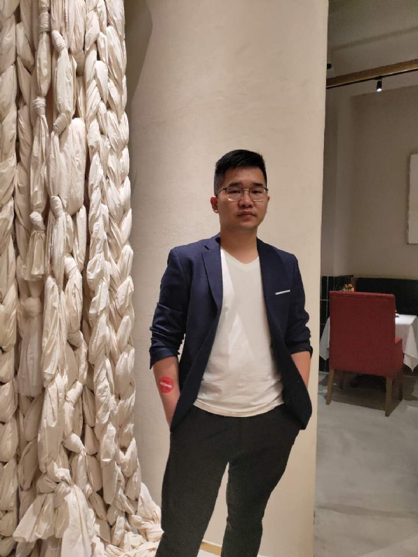 在路上的第二张照片--安庆相亲服务中心