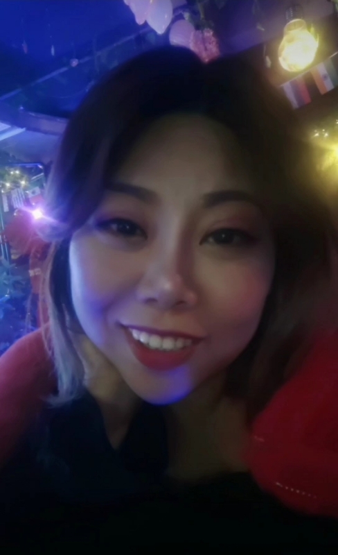 收快递的费仙女的第一张照片--安庆相亲服务中心