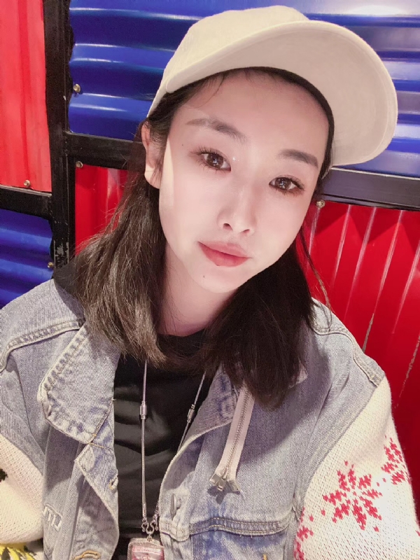 玲珑的第一张照片--安庆相亲服务中心