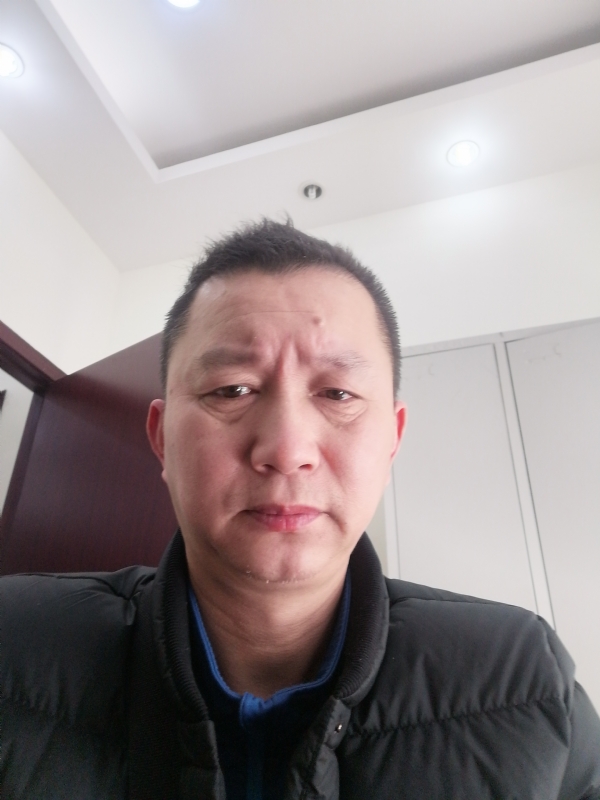 相视而笑的第一张照片--安庆相亲服务中心