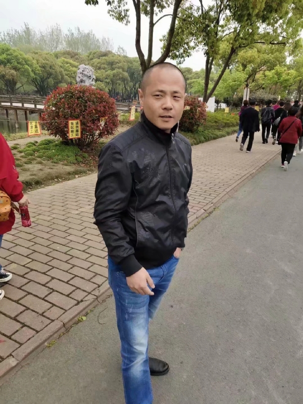 傻子的第一张照片--安庆相亲服务中心
