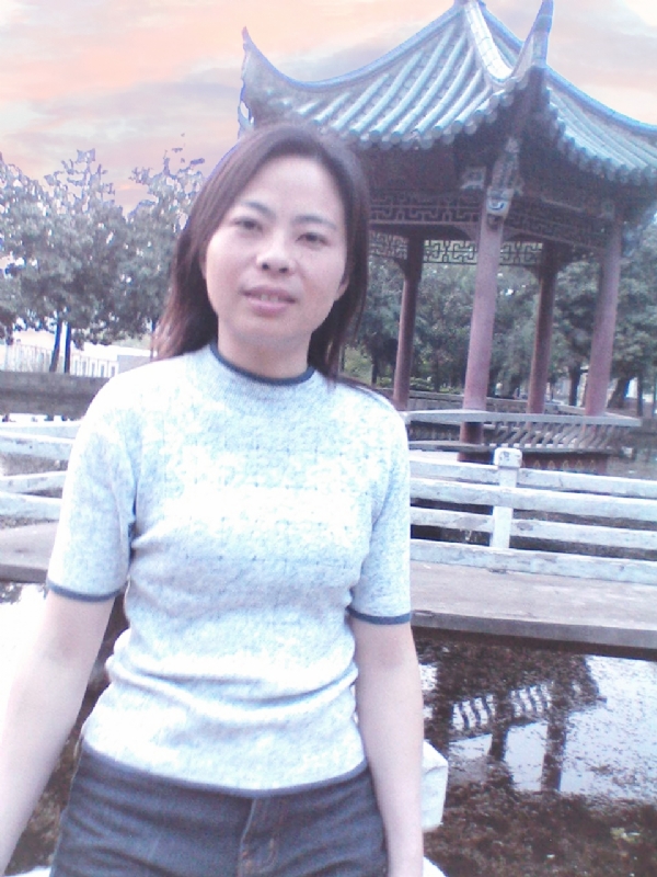 小草的第三张照片--安庆相亲服务中心