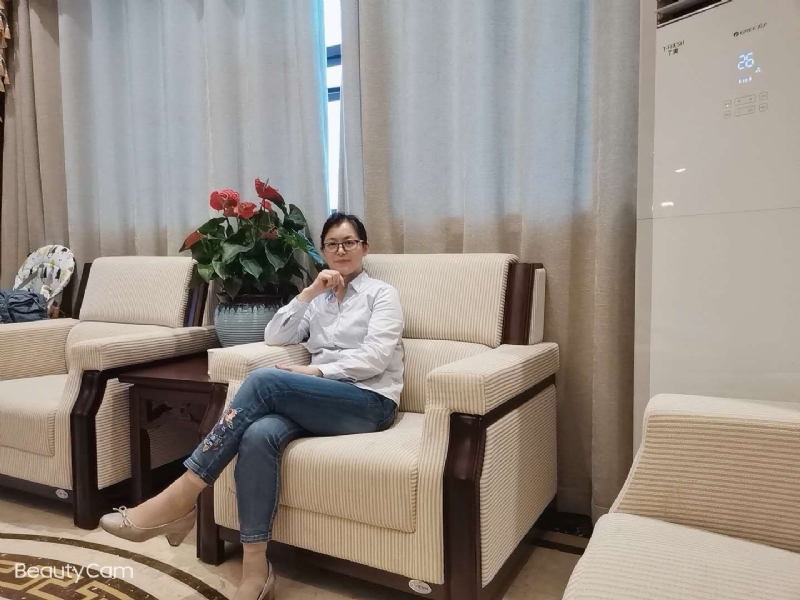 秋水伊人的第一张照片--安庆相亲服务中心