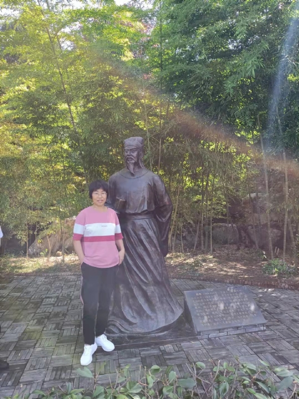 秋天的菊花的第一张照片--安庆相亲服务中心