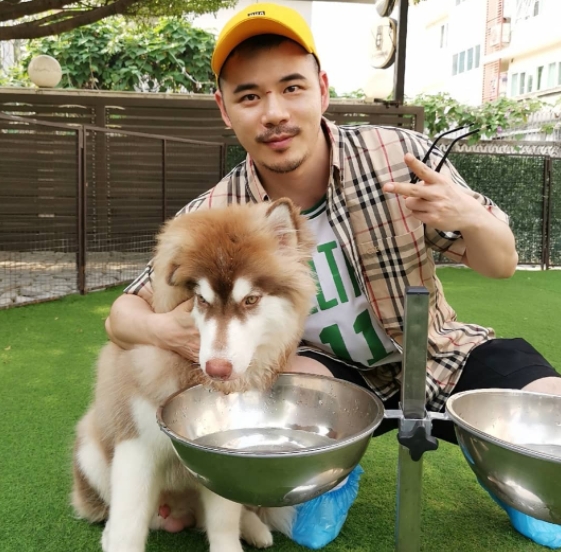 坚持的第一张照片--安庆相亲服务中心