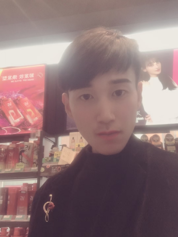 唯美的爱情故事的第一张照片--安庆相亲服务中心