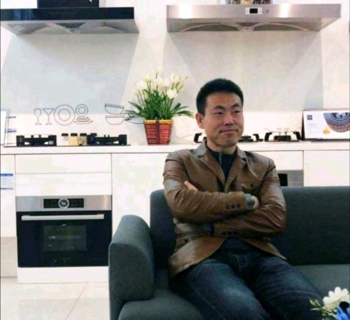 奋斗的执着的第一张照片--安庆相亲服务中心
