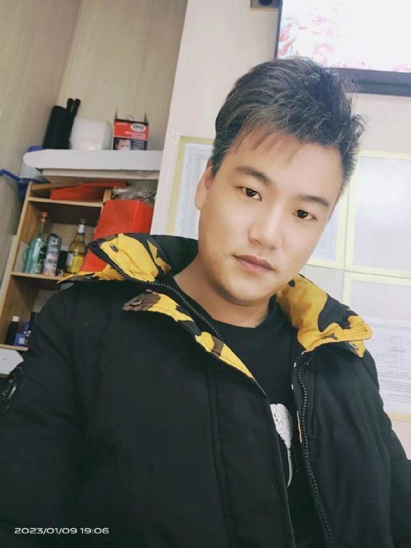 孤酒枕愁眼眠的第一张照片--安庆相亲服务中心