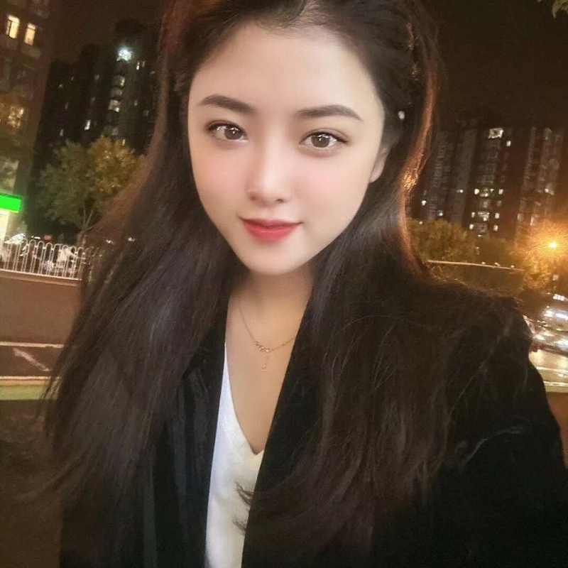 爱笑的微微的第一张照片--安庆相亲服务中心