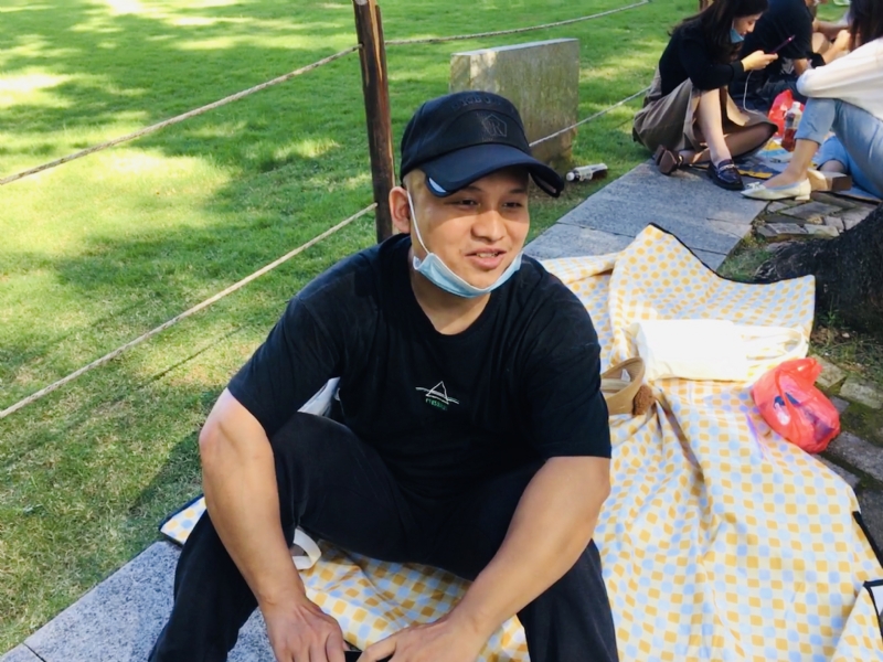 好大一颗石头的第一张照片--安庆相亲服务中心