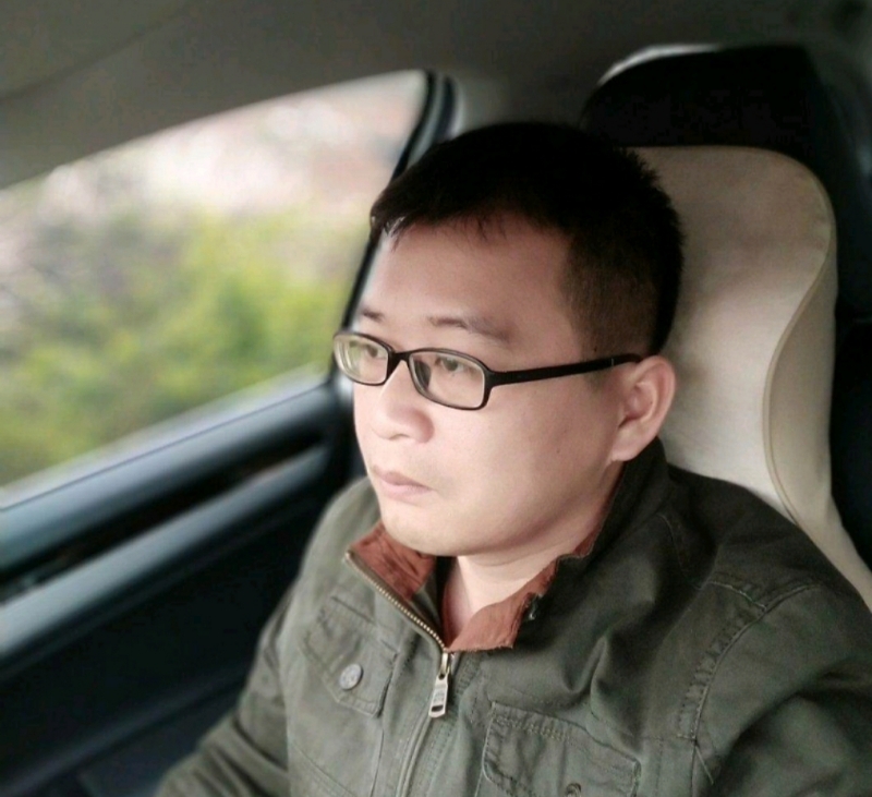 海风吹动你的心的第二张照片--安庆相亲服务中心