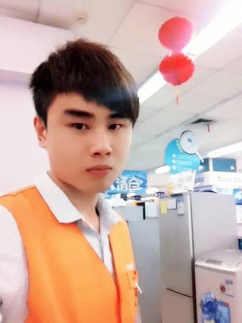 罗自强的第一张照片--安庆相亲服务中心