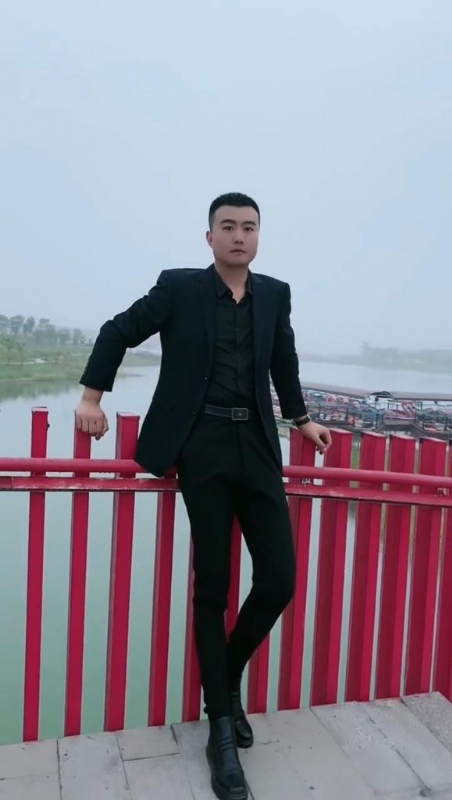 Albert的第一张照片--安庆相亲服务中心