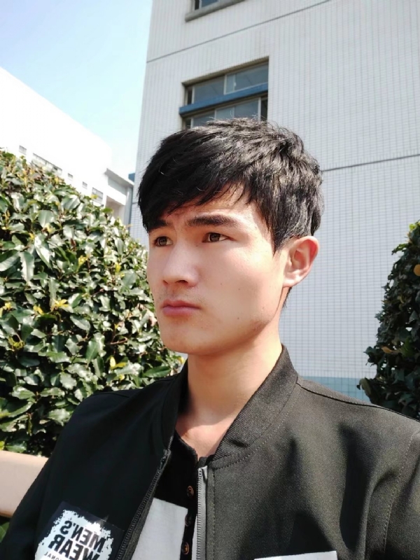 阳光男孩的第四张照片--安庆相亲服务中心