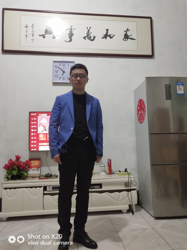 孤独的狼的第一张照片--安庆相亲服务中心