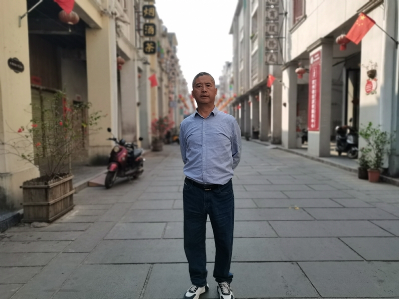一粒尘埃的第一张照片--安庆相亲服务中心