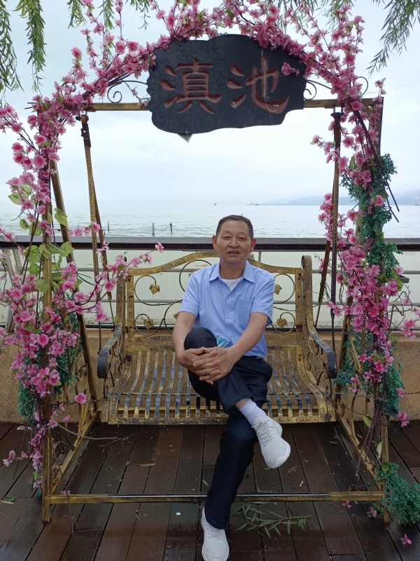 奋斗的第一张照片--安庆相亲服务中心