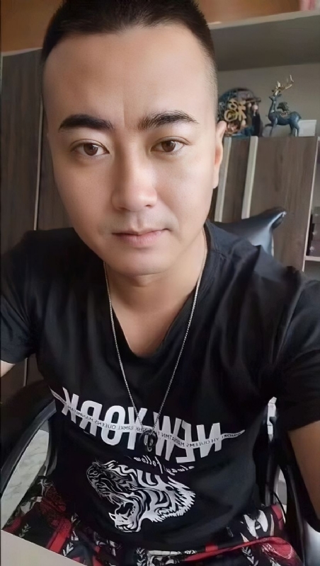 Luck耀的第一张照片--安庆相亲服务中心